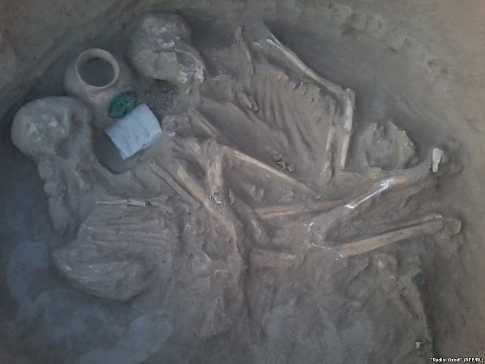 Archaeologists have discovered a paired Bronze Age burial in Farkhor. - Archeology, Tajikistan, Bronze Age, Anthropology, Story, Tajiks, Longpost