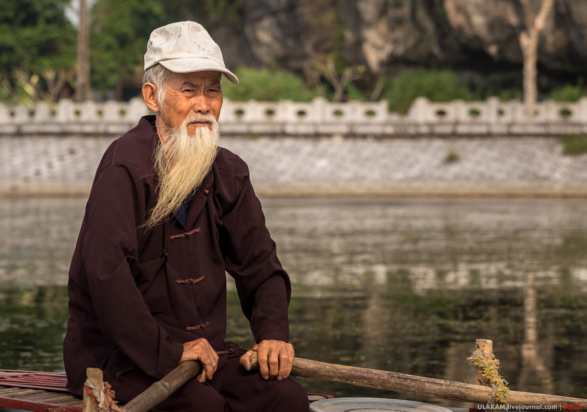 Old and young - My, Photo, The photo, River, A boat, Girls, Grandfather, Vietnam, Portrait