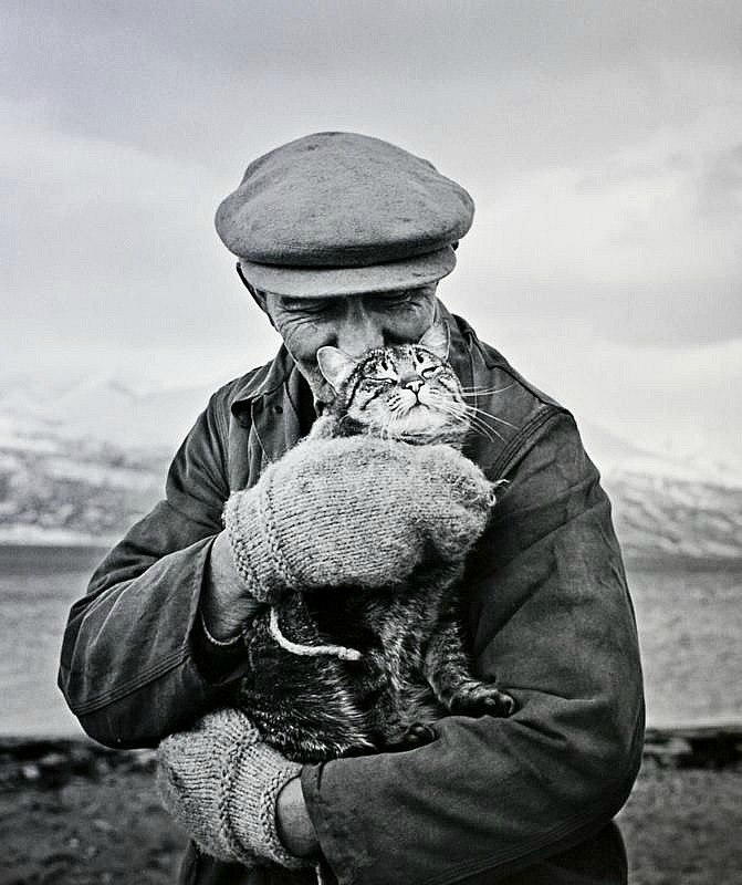 The old man and his cat. Kingdom of Norway. 1967 - Old men, cat, Norway, 1967