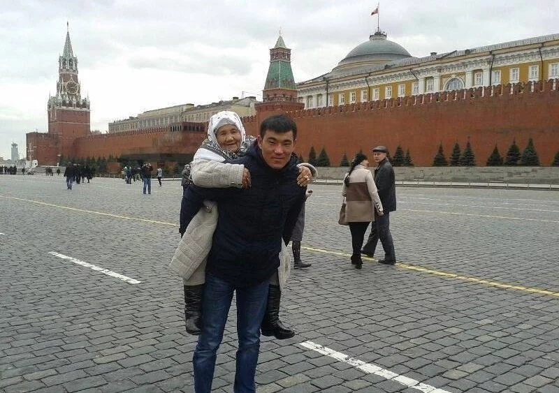 Grandson fulfills grandmother's dream - Grandchildren, Grandmother, Moscow, the Red Square, Dream, Kyrgyzstan