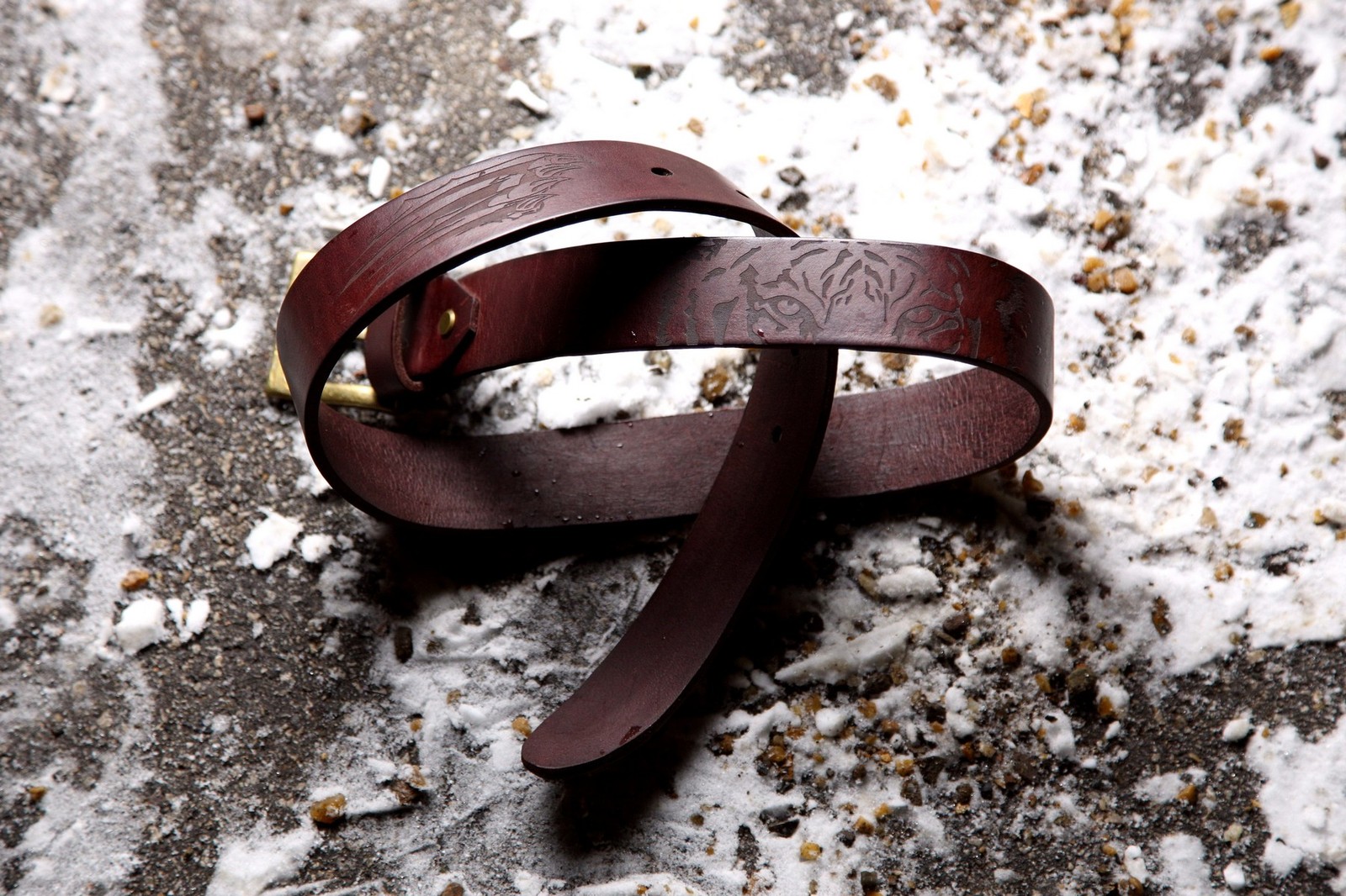 Leather belt. tiger theme - My, Leather, Belt, Tiger, Claws, Sewing, My, Snow, Eyes