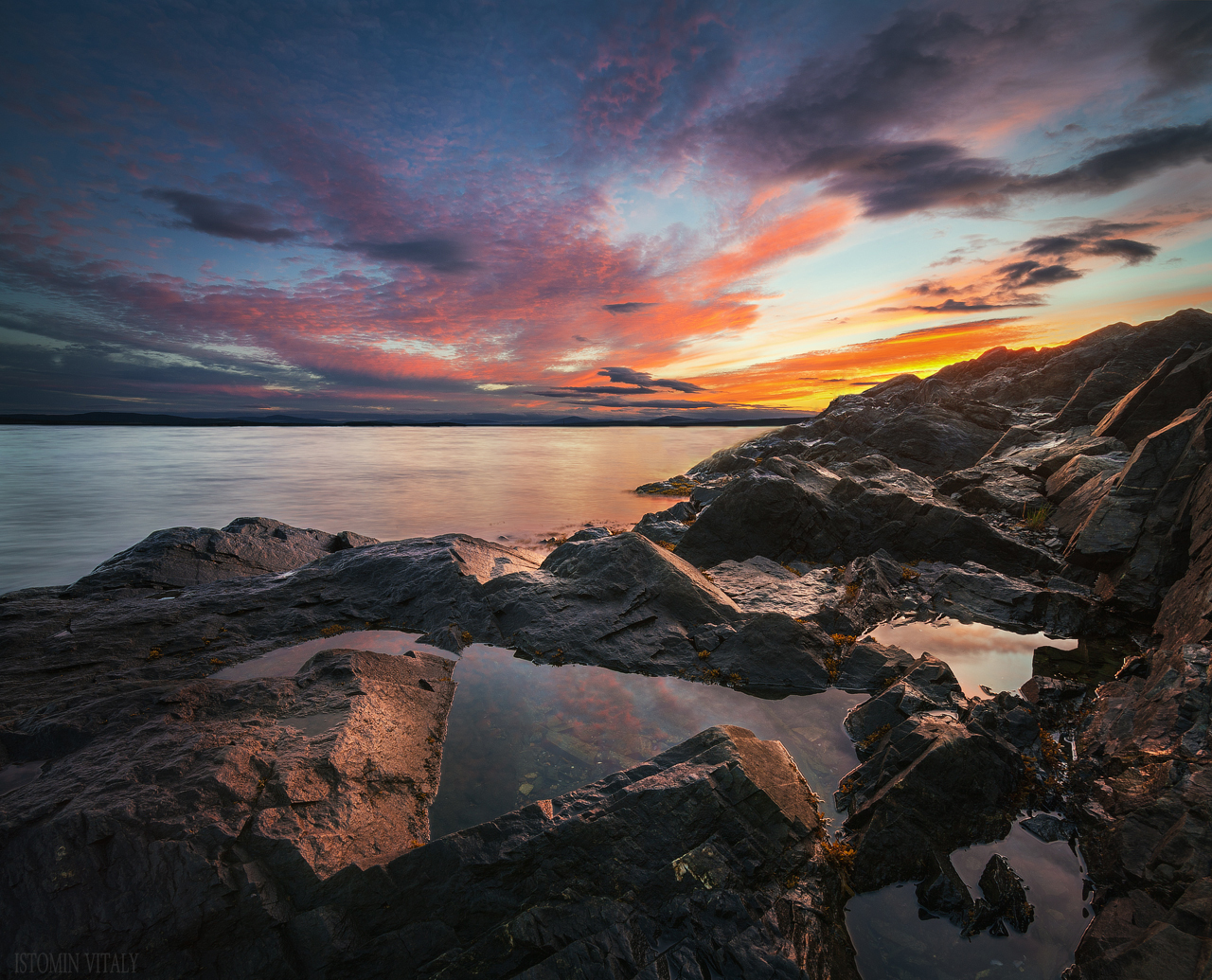 Just a piece of summer sunset in your feed ;) - My, Landscape, Панорама, Russia, Kandalaksha, Sunset, The bay, Sea, Summer