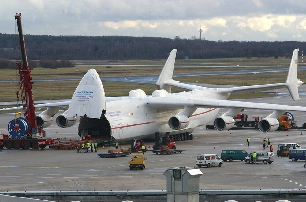 The largest aircraft in the world. - Airplane, Vessel, The most, Longpost