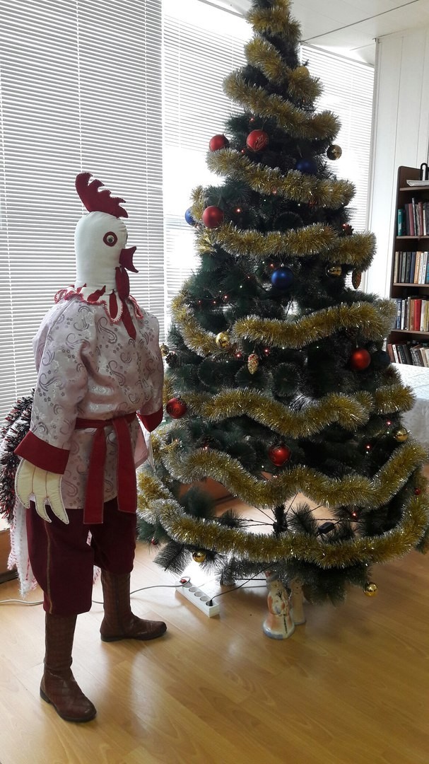 Rooster Man Taking a Selfie in the Library - Satka, Chelyabinsk, Rooster, Year of the rooster, New Year, Longpost