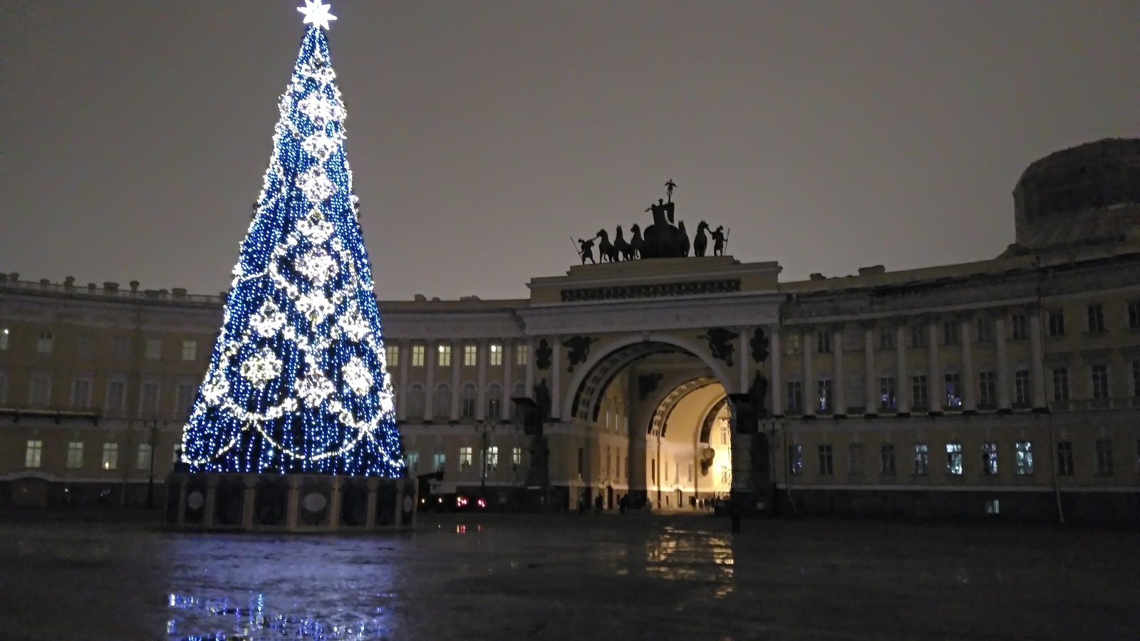 Beautifully decorated city - My, Saint Petersburg, Christmas, Holidays, Garland