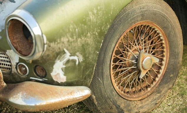 A rusty Aston Martin that has stood in the woods for 40 years is being sold for $400,000. - Auto, Retro, Find, Longpost