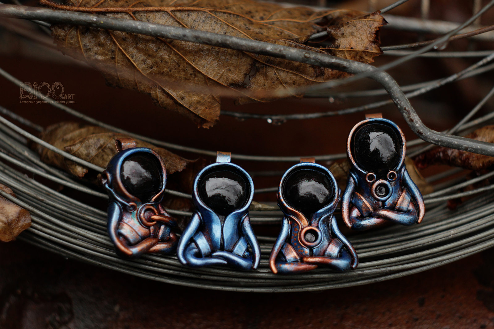 Tramps of the post-apocalyptic world, polymer clay pendants. - My, Polymer clay, Pendant, Handmade, Cyberpunk, Fantasy, Spacesuit, Tramp, Longpost