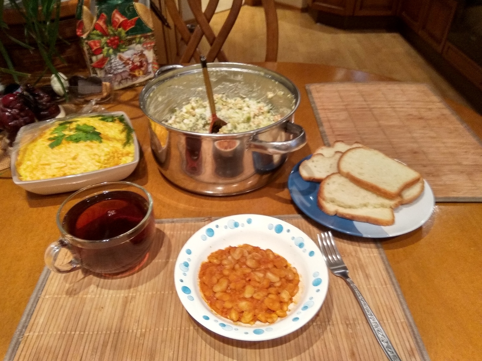 Festive breakfast of a real man. - My, Breakfast, Holidays, Table, Olivier salad, Pan