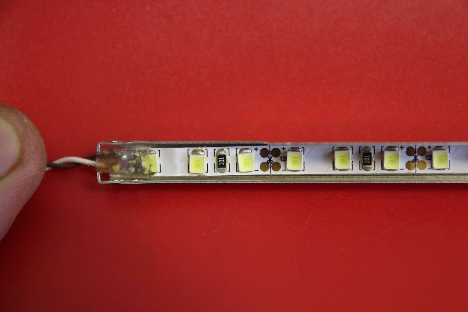 Светодиод лед подсветки. Led подсветка для мониторов 15-24" (набор из 2 led полос + инвертер). Светодиодная подсветка lm185wh2. 3в светодиод SMD перегоревший.