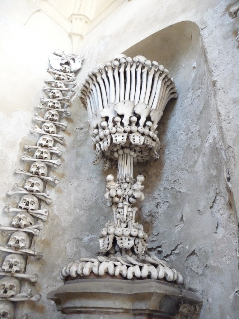 The coat of arms and the Crown of bones (The ossuary in Kutna Hora, near Prague) - , Kutna Hora, Prague, Longpost