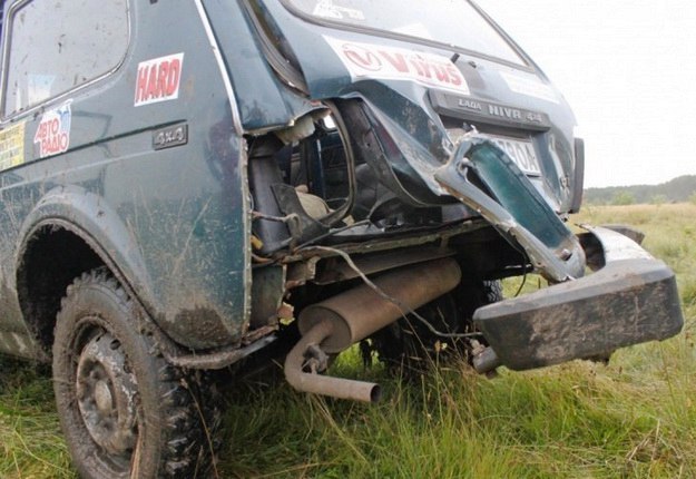 Grandfather for a turnip, grandmother for a grandfather, we pull, we pull - the result is in the photo. - Auto, Niva 4x4