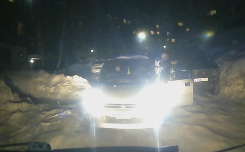 The driver who did not miss the ambulance to the later deceased young man faces a fine of 500 rubles (Video of the incident) - Russia, Law, Nit, Kamchatka, Didn't concede, Death