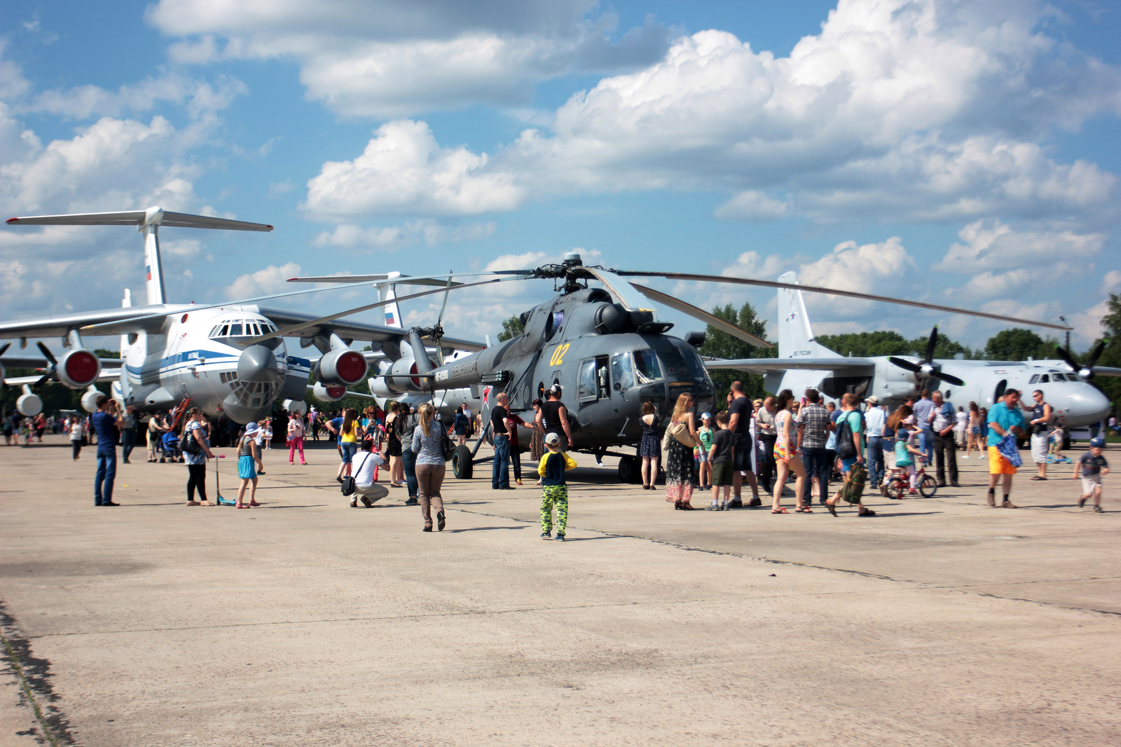 Visiting the airport. - My, The photo, Aerodrome, Russia, Airplane, Helicopter, Longpost