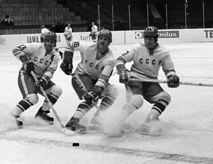 Mikhailov-Petrov-Kharlamov - Hockey, Valery Kharlamov, Legend