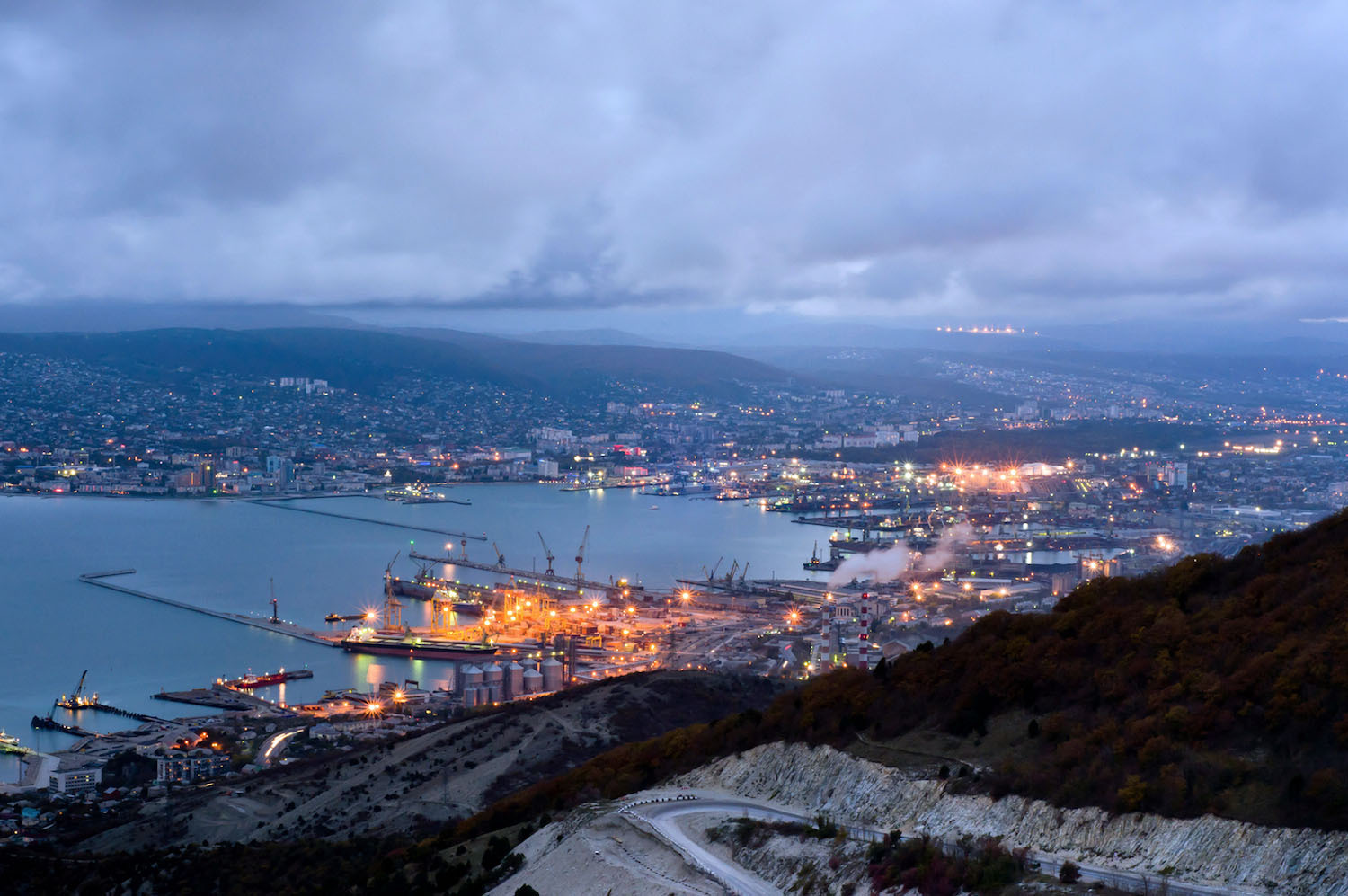 One of the twelve cities - heroes of Novorossiysk - Novorossiysk, Hero City, beauty, Russia, Longpost