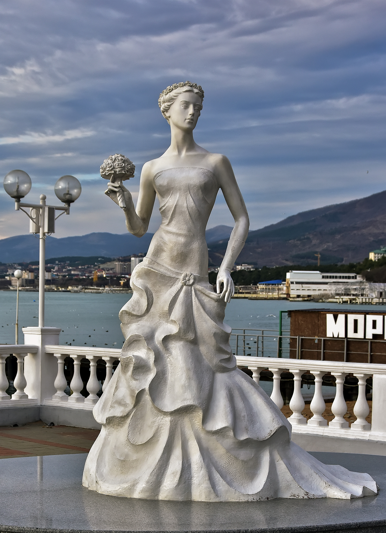 Gelendzhik - The statue, Gelendzhik, Bride, Sculpture