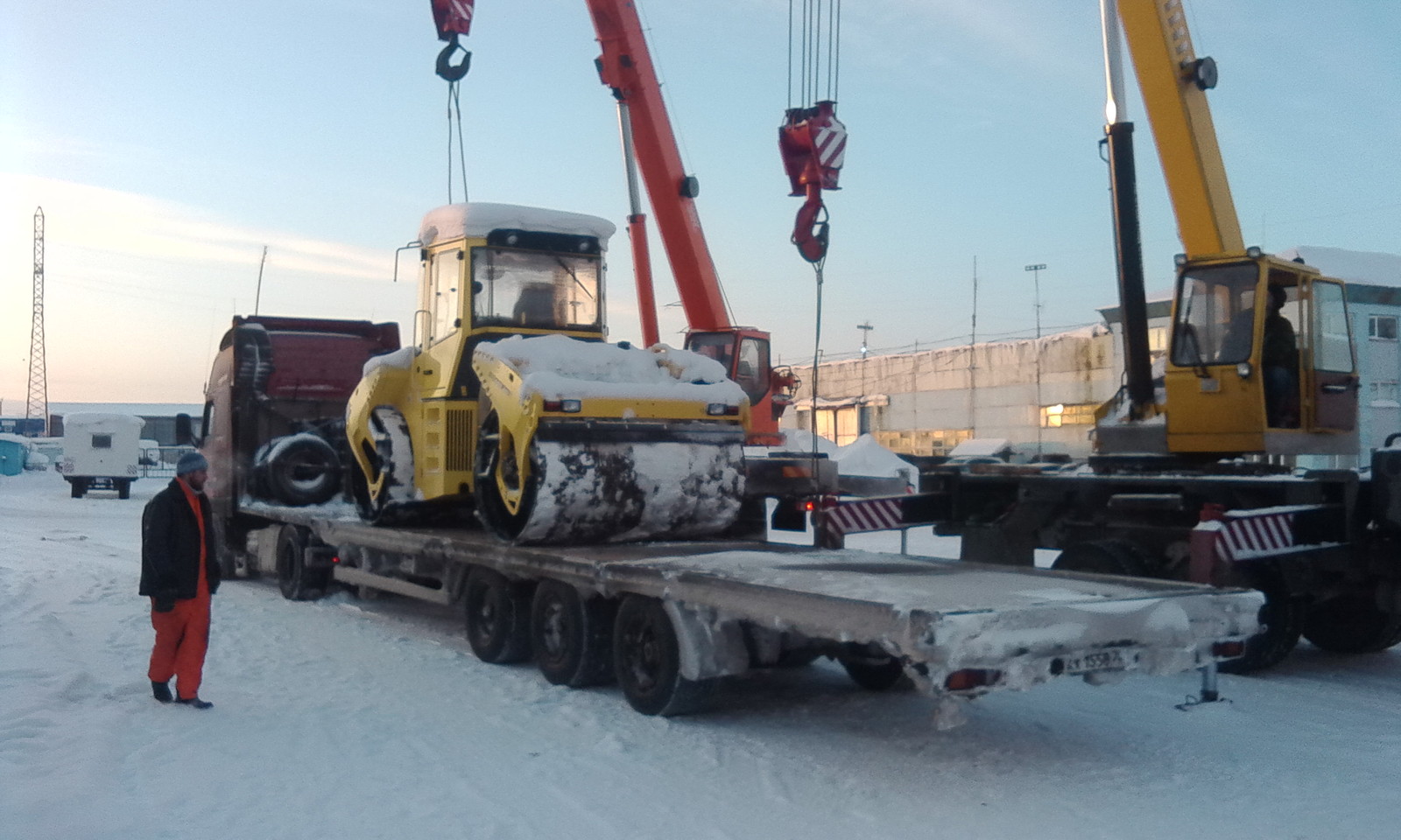 Loading a BOMAG roller with cranes - My, Grind, Technics, Tap, Just not to work, Video, Longpost