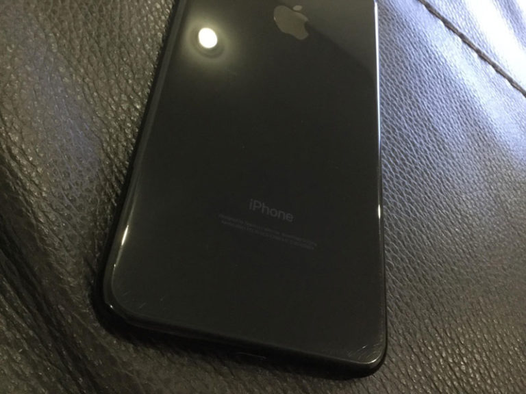 How badly does a black iPhone scratch: real photos - iPhone 7, iPhone, Iphone 7 plus, Apple, iOS, Smartphone, Telephone, Longpost