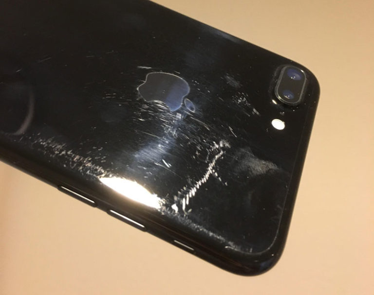 How badly does a black iPhone scratch: real photos - iPhone 7, iPhone, Iphone 7 plus, Apple, iOS, Smartphone, Telephone, Longpost