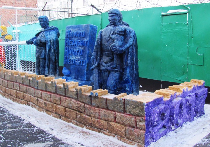 Prisoners made Gelendvagen and other sculptures from snow - Sculpture, Snow, Prisoners, Gelendvagen, Longpost