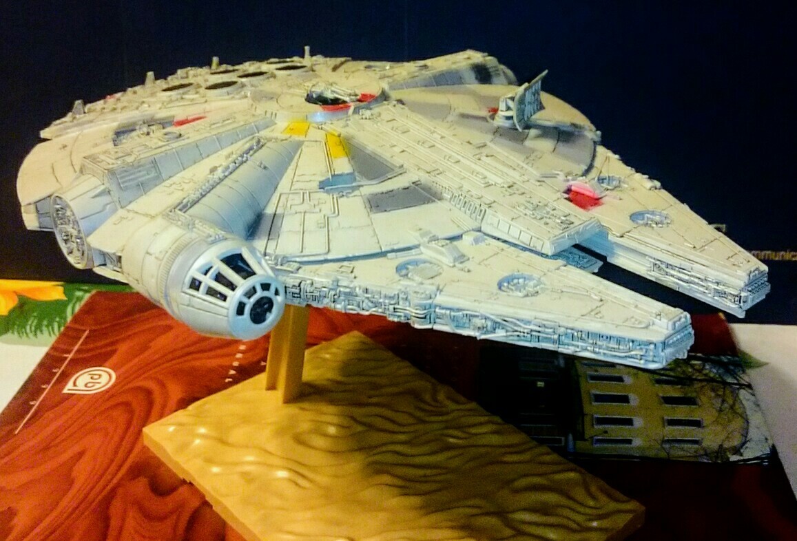 I shared - My, Falcon, Millennium falcon, Tanks, Star Wars, Prefabricated model, Photo on sneaker, Crooked hands, Longpost