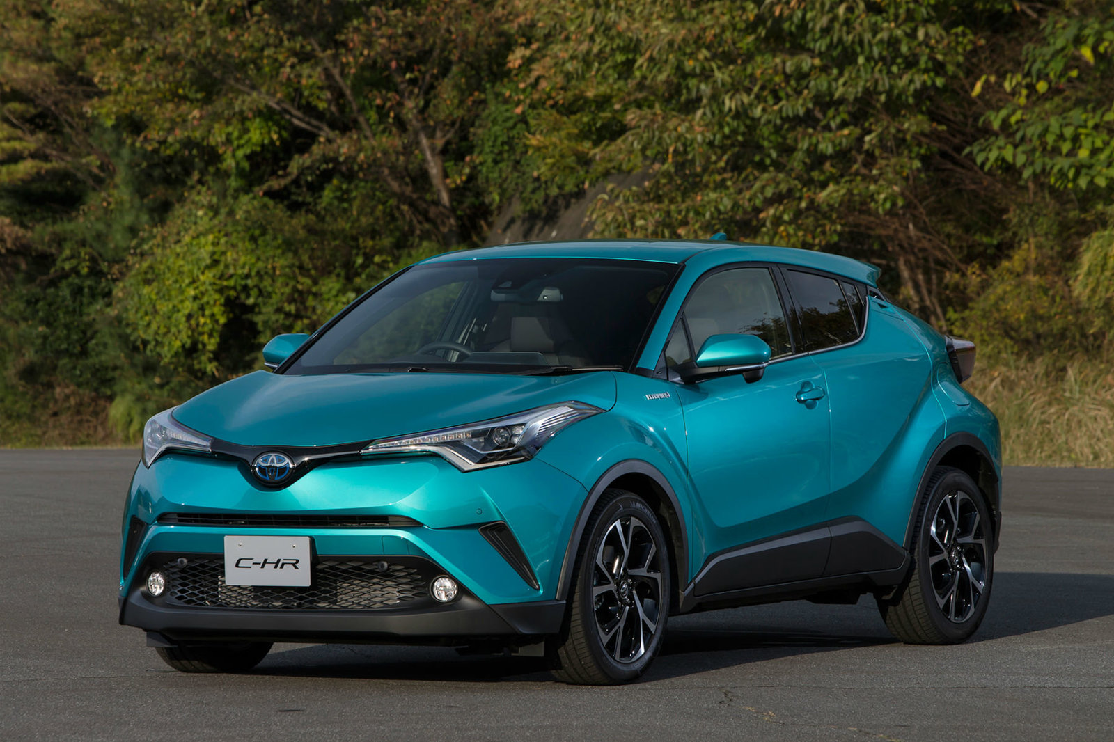 Toyota будет продавать в России C-HR турецкой сборки | Пикабу