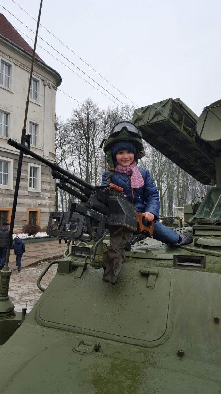 Ребенку понравилась военная техника ) - Моё, Моё, Дети, Военная техника, Авиация