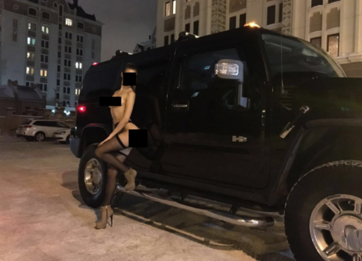 In Astana, the police are looking for a girl who starred naked (photo) - NSFW, Astana, Girls, Car, Night