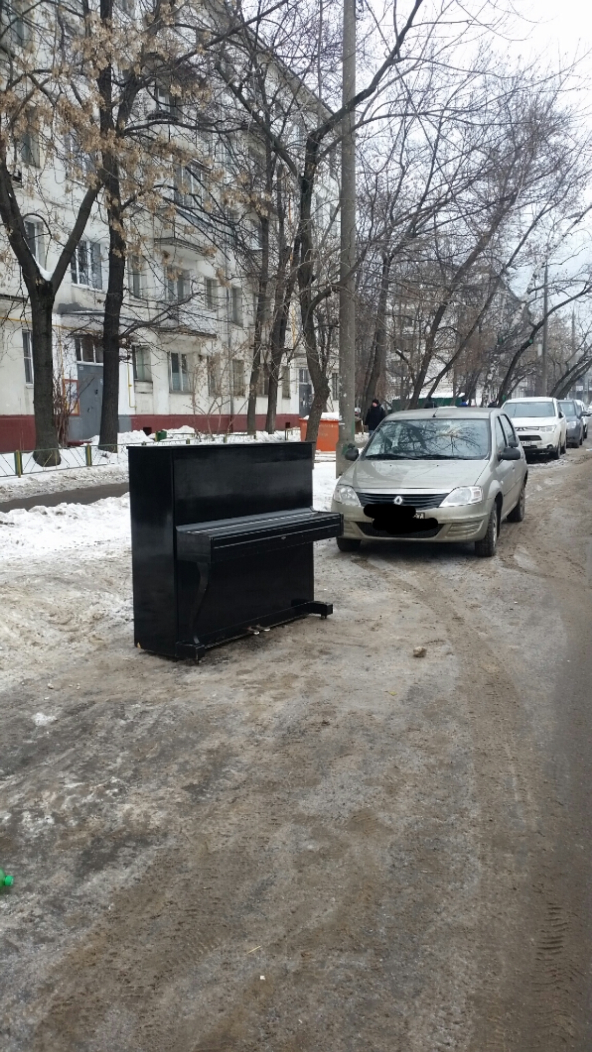 Parked or filled a spot? - My, Piano, Humor, Unnecessary