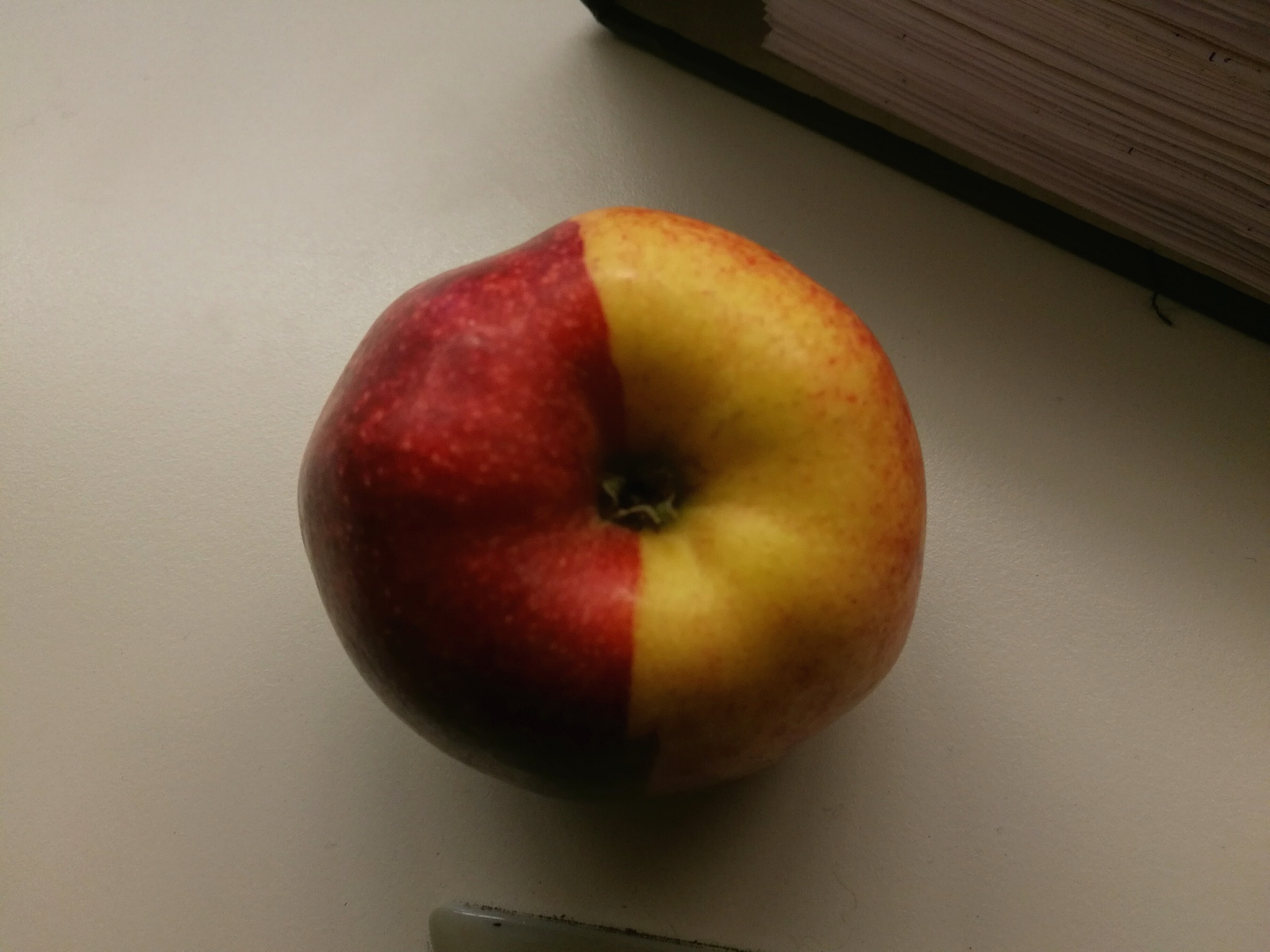 bicolor apple - Appleophiles, Two colors, Longpost