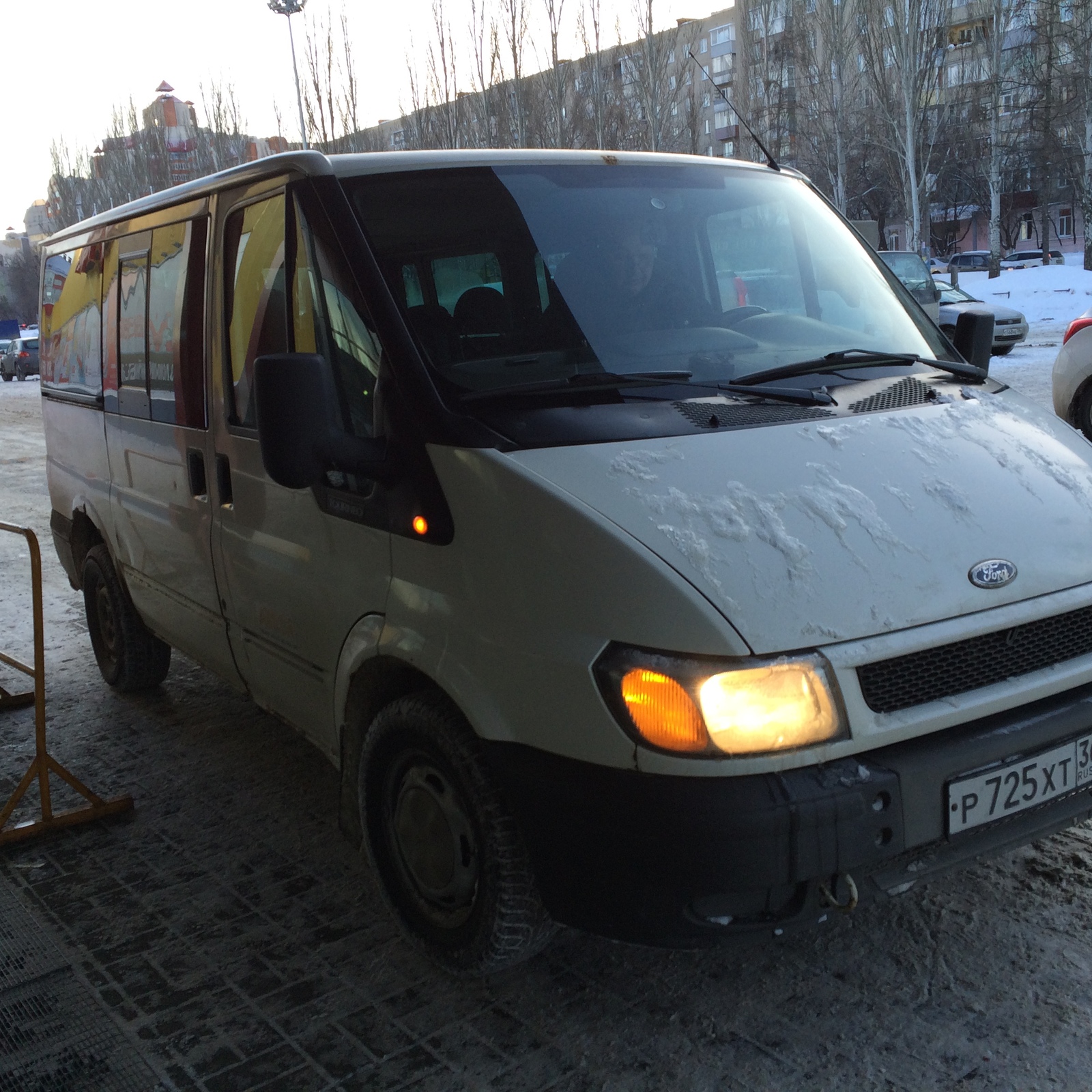 Когда вызвал Яндекс такси, а приехала Яндекс газель - Моё, Фотография, Такси, Внезапно, Почему бы и нет?, Яндекс, Длиннопост