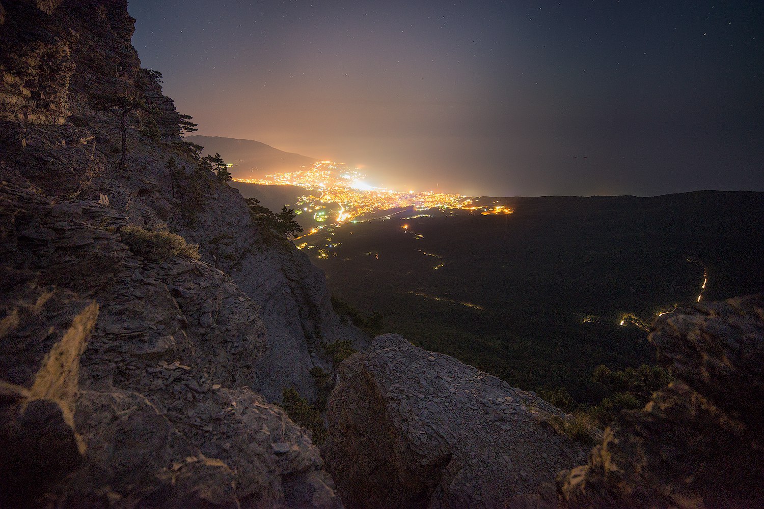 Ночная Ялта с плато Ай-Петри - Моё, Ночь, Пейзаж, Фотография, Крым, Ялта