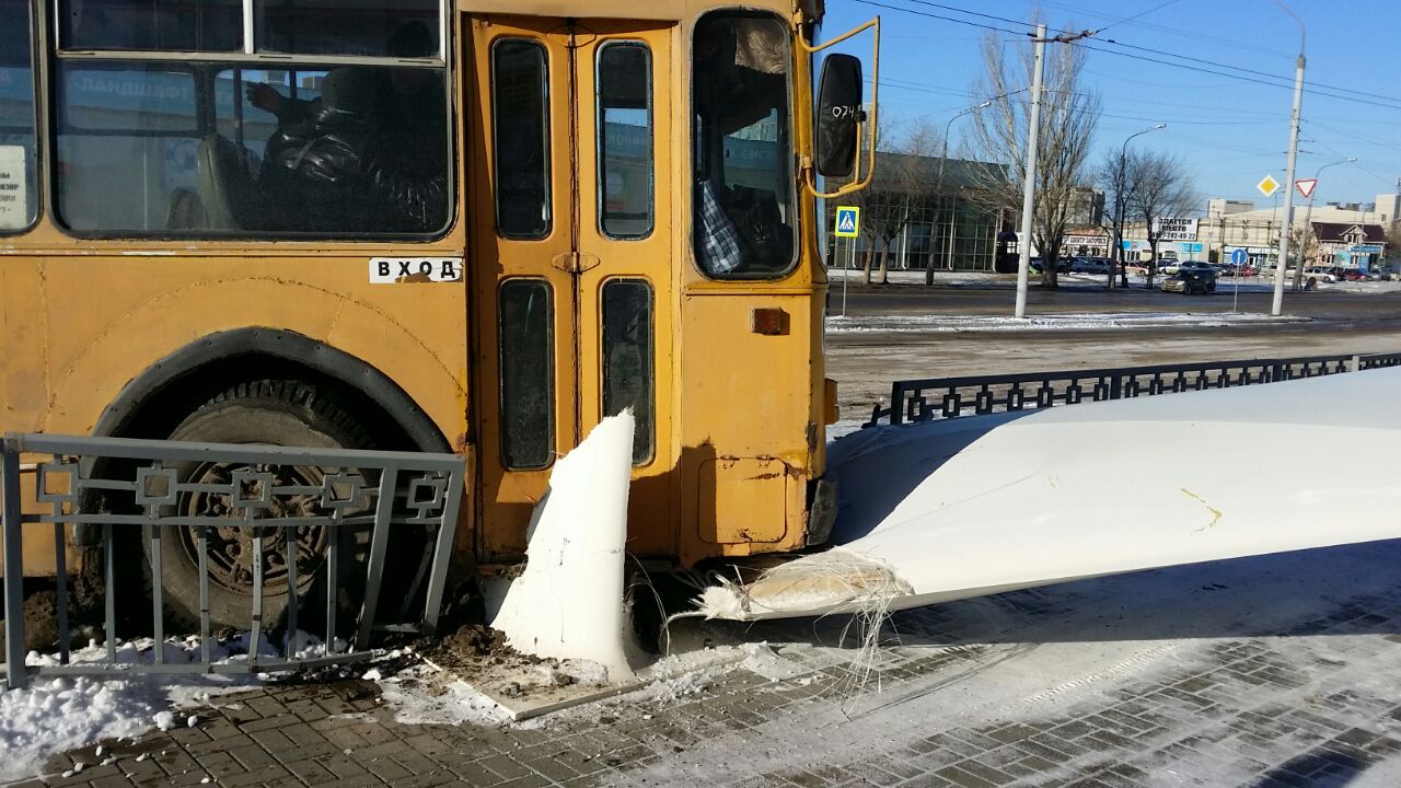 Why not? - Road accident, Astrakhan, Trolleybus, Longpost