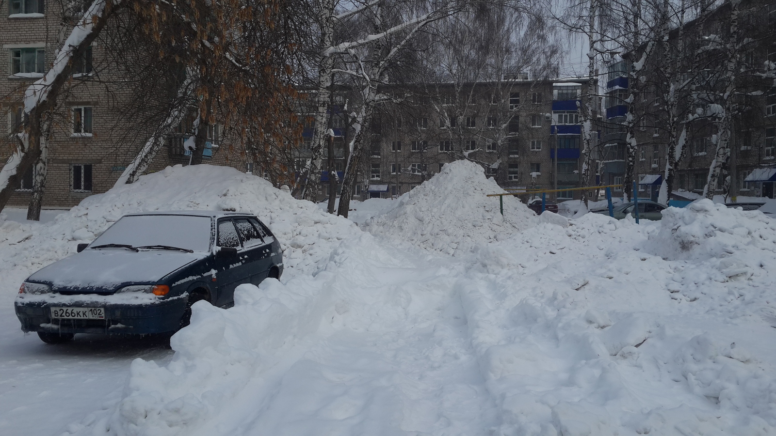 Novouralsk mountains - My, Snow, Housing and communal services, The mountains, Longpost