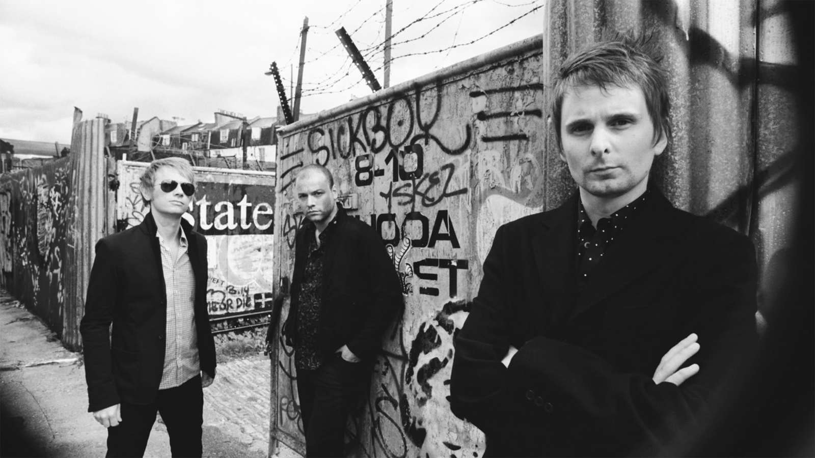 Muse. Guitar disaster, or what you won't do for the sake of music? - My, Copyright, Article, Muse, Music, Rock, Longpost