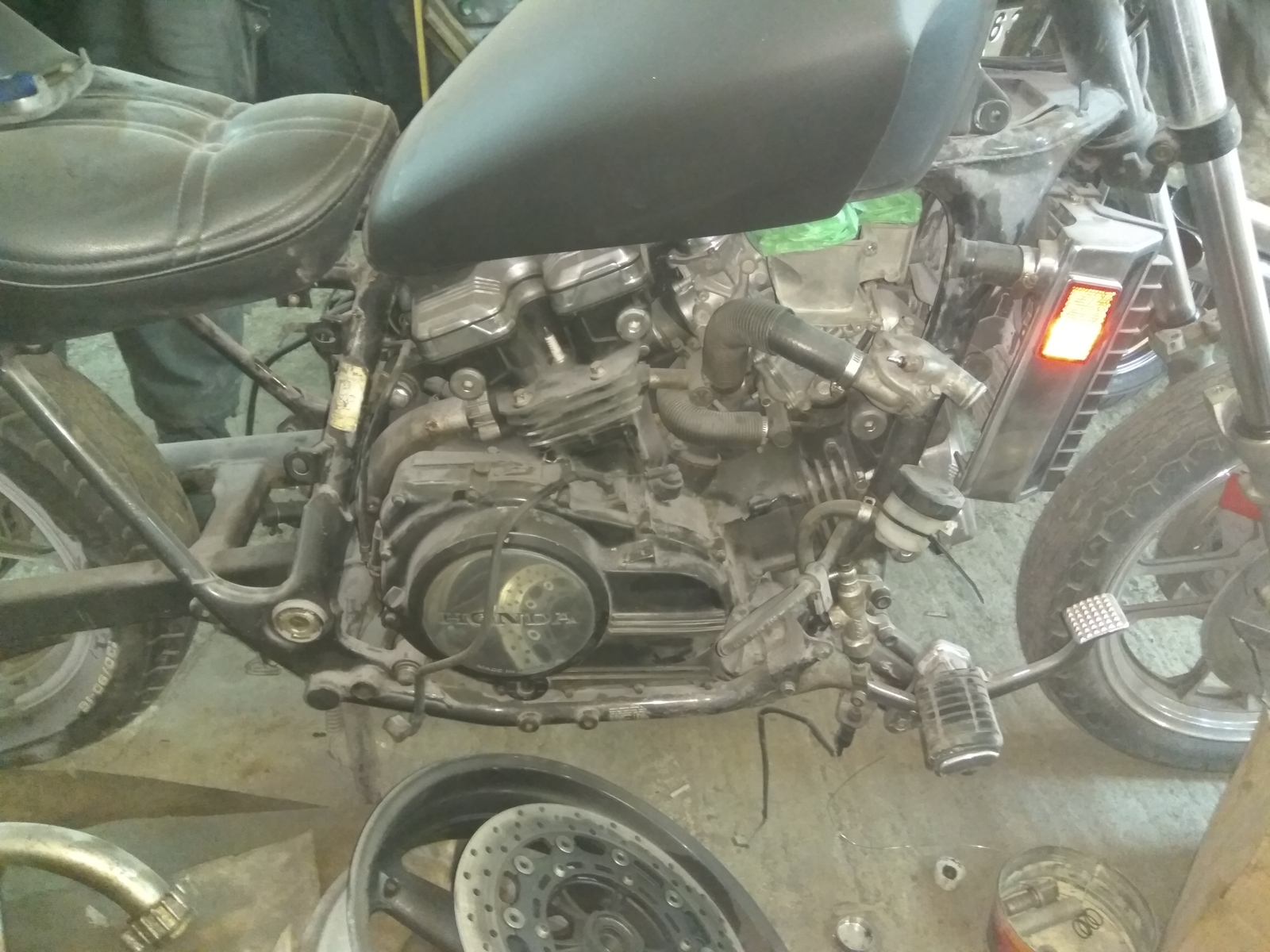 Alteration of Honda Magna for themselves. - My, Customization, Motorcycles, Mototoxicosis, Longpost, Moto