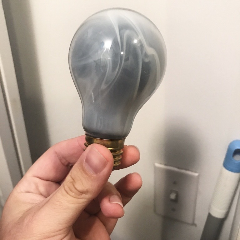 That's how light bulbs burn out - Bulb, Reddit, Smoke