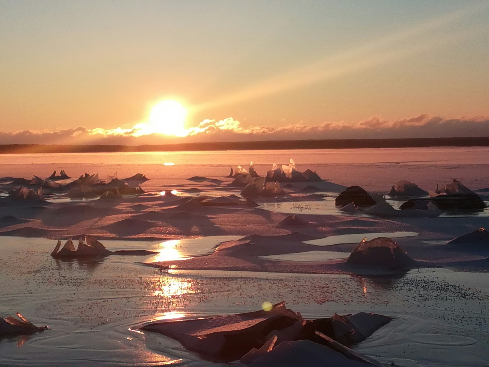 The ice has risen - My, Ice, Leningrad region, Sunset