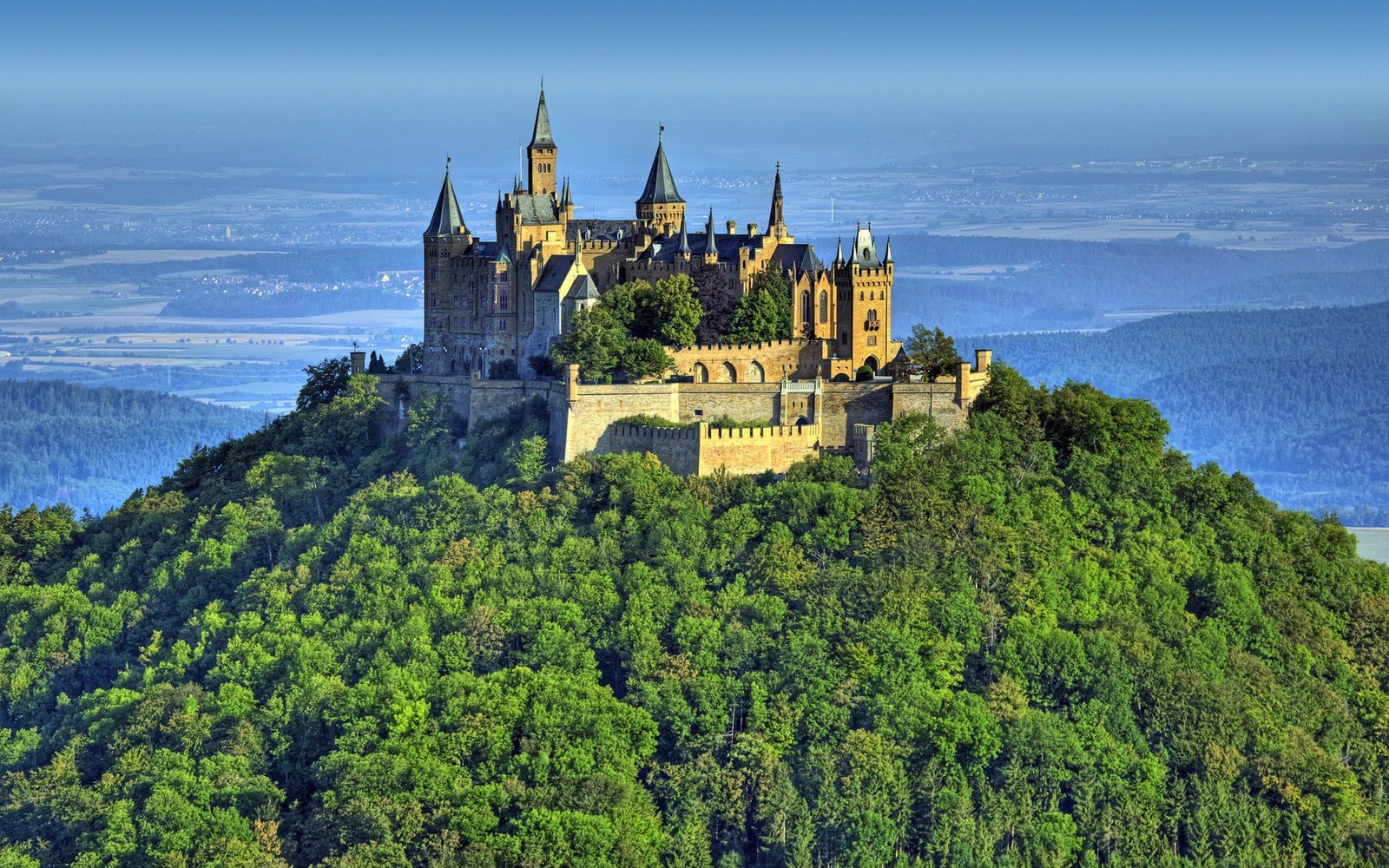 Castle in the clouds! - Lock, Germany