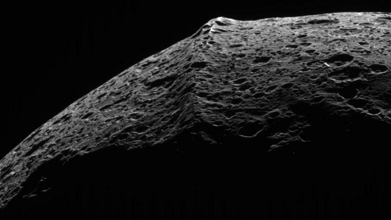 Iapetus: the strangest moon in the solar system - Space, Saturn, , Longpost