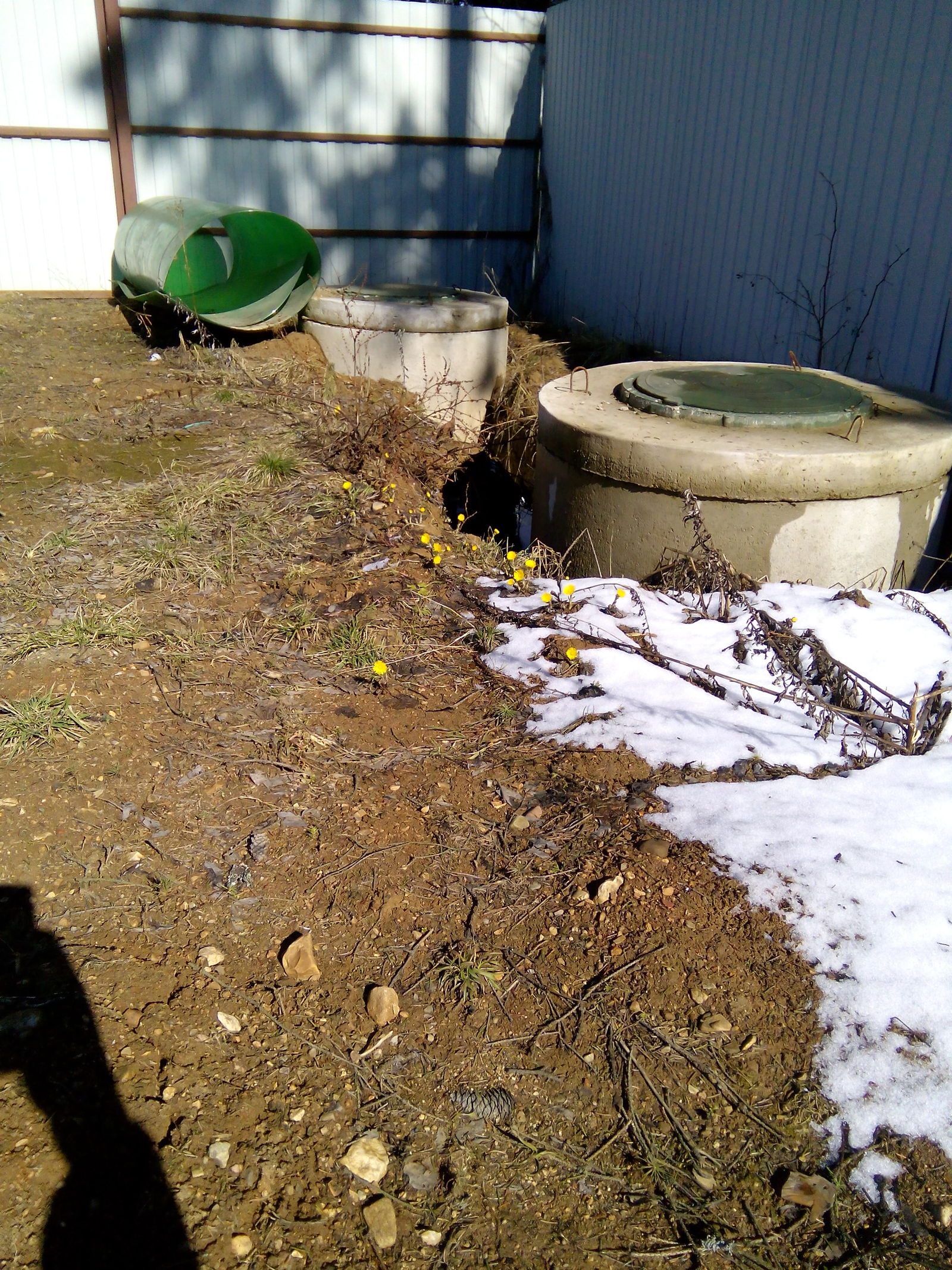 How do we hook up the plumbing and septic tank? Part 2. - My, Building, Vacation home, Land plot, Longpost