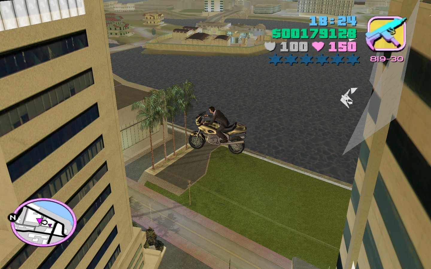 Giant Tommy Vercetti casting no shadow - Games, Gta, Vice, Town