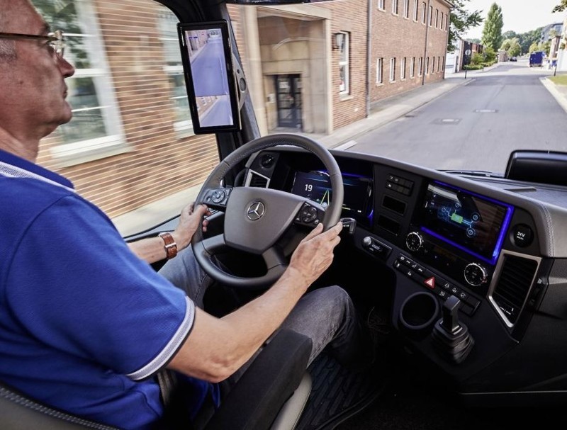 Mercedes to test electric trucks on German roads - Mercedes, Truck, Electric traction, Longpost