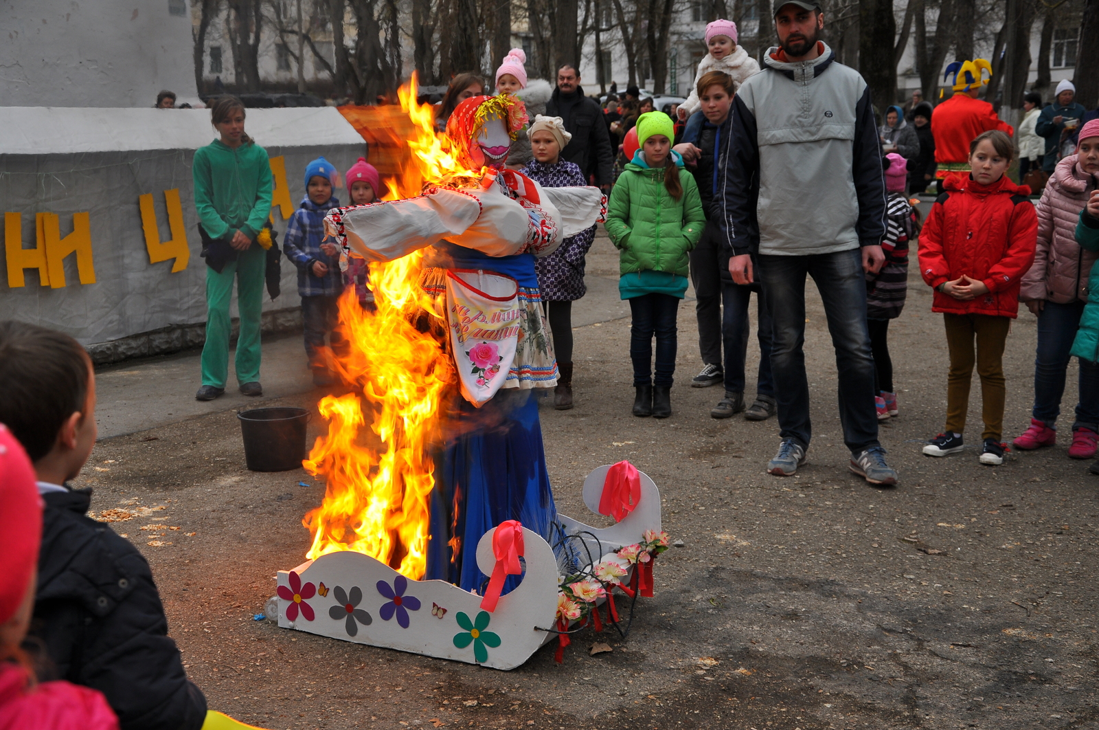 A bit late, but still.... - My, Maslenitsa, Scarecrow, Smoke, Longpost