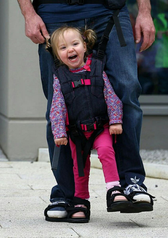 The father figured out how to walk with his paralyzed daughter - Father of the Year, Children, Disabled person