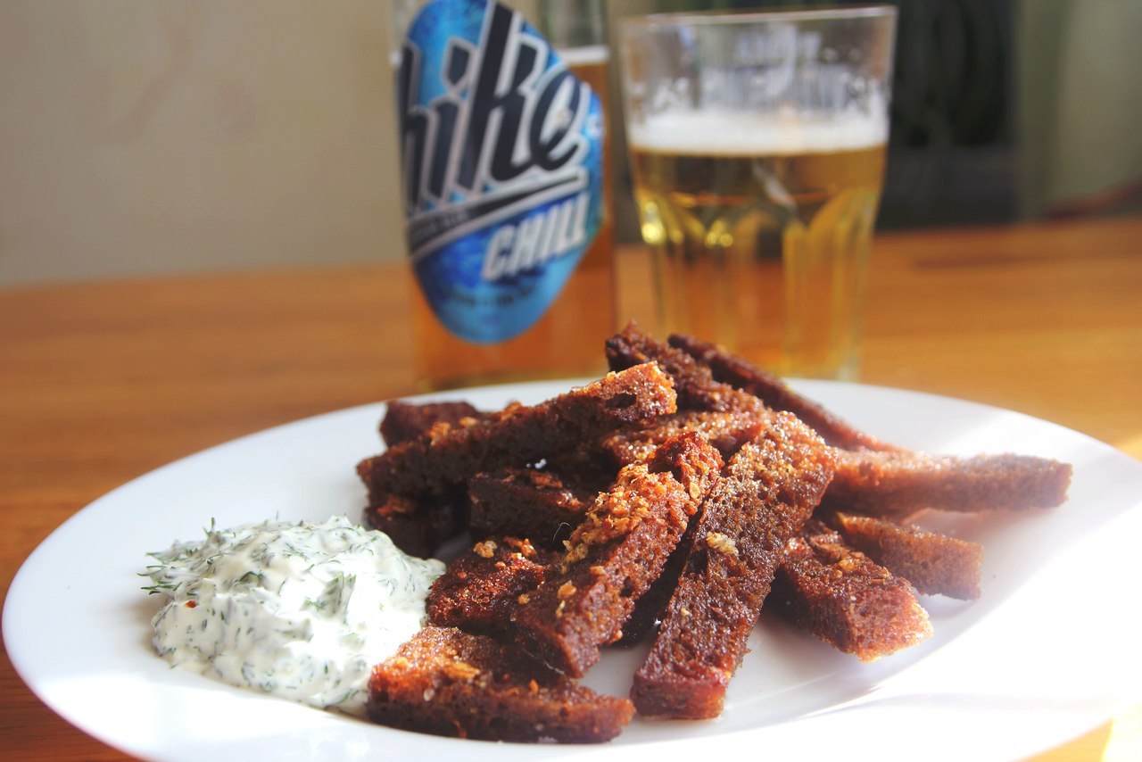 Croutons with garlic and beer sauce. - My, Toast, Beer, Garlic, Sauce, Relaxation, Longpost