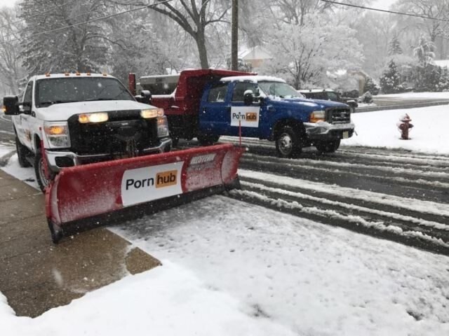 You have snow, then we go to you) - Pornhub, Snow removal, Help, Longpost