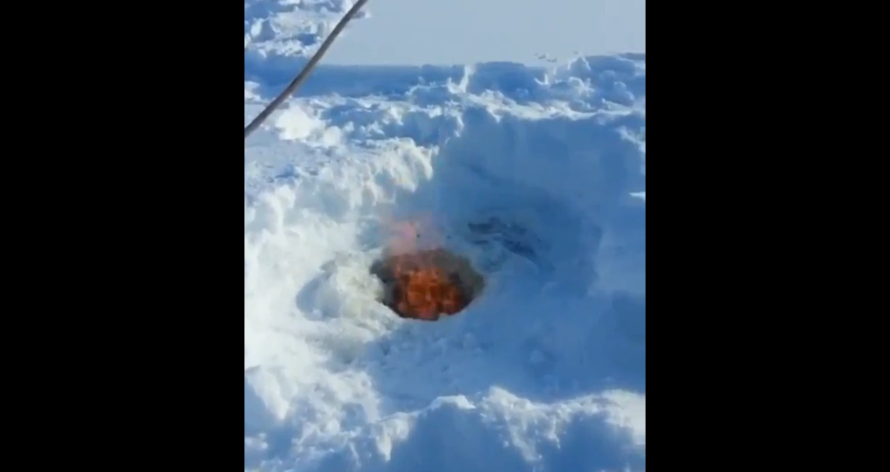 Went fishing found natural gas - Yakutia, Natural gas, Gas, Fishing, , Video