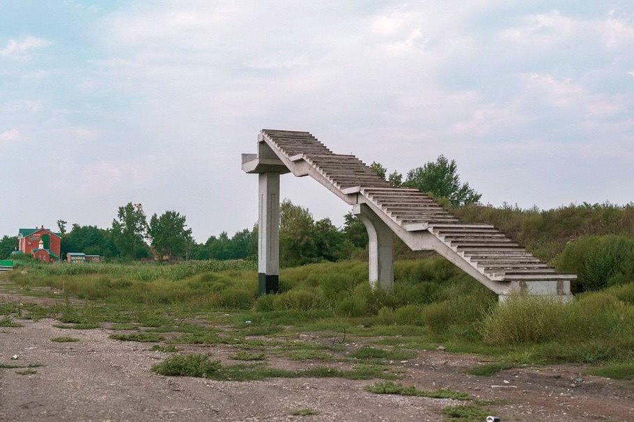 Под Воронежем обнаружен мемориал группы Led Zeppelin - Stairway to Heaven, Led Zeppelin, Лестница