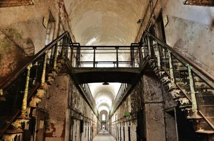 The prison in which Al Capone was imprisoned. - Al capone, Prison, Gangsters, Longpost